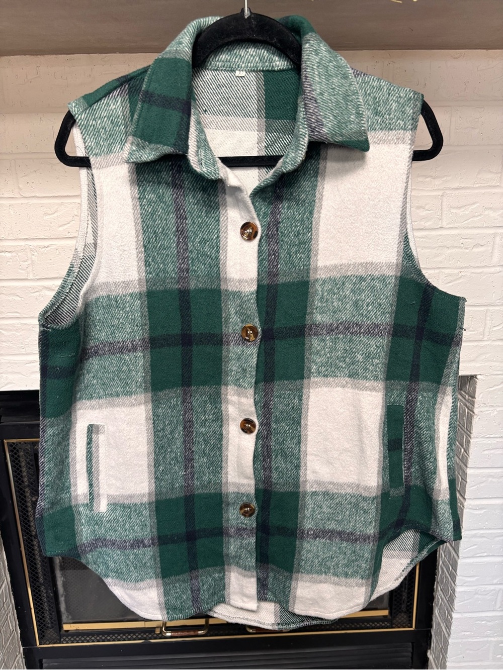 Green & White Plaid Sleeveless Button-Front Vest